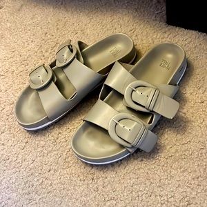 Time & Tru Brand Olive Green Birkenstock Sandals - Size 7